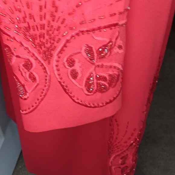 RED 4 piece ensemble - Picture 5 of 9